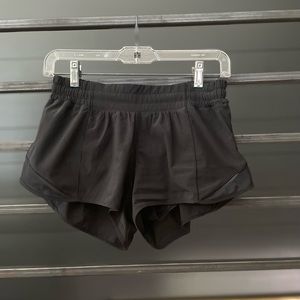 Lululemon Hotty Hot Short 2.5”